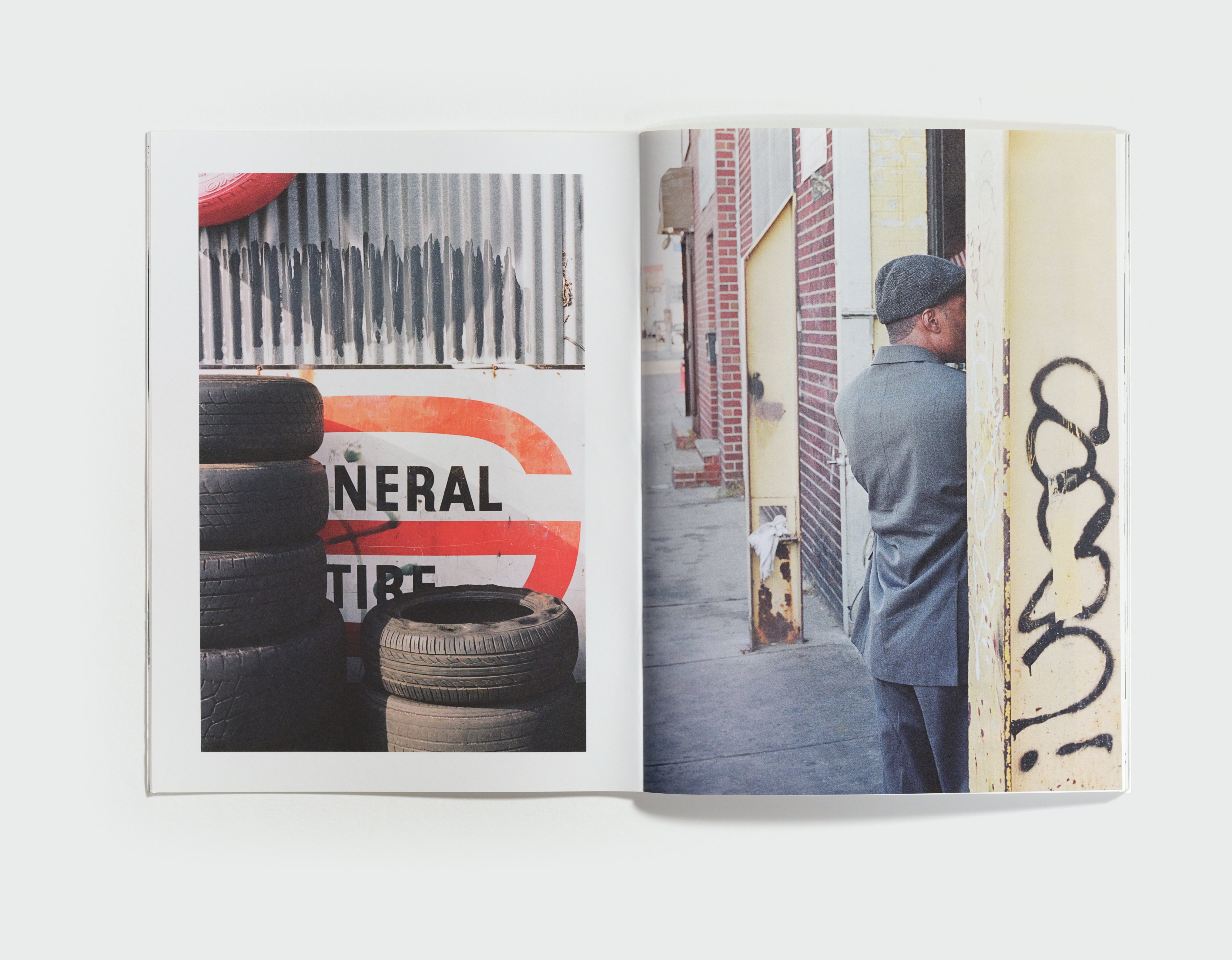 Flushopolitan by Clement Pascal — spread 2