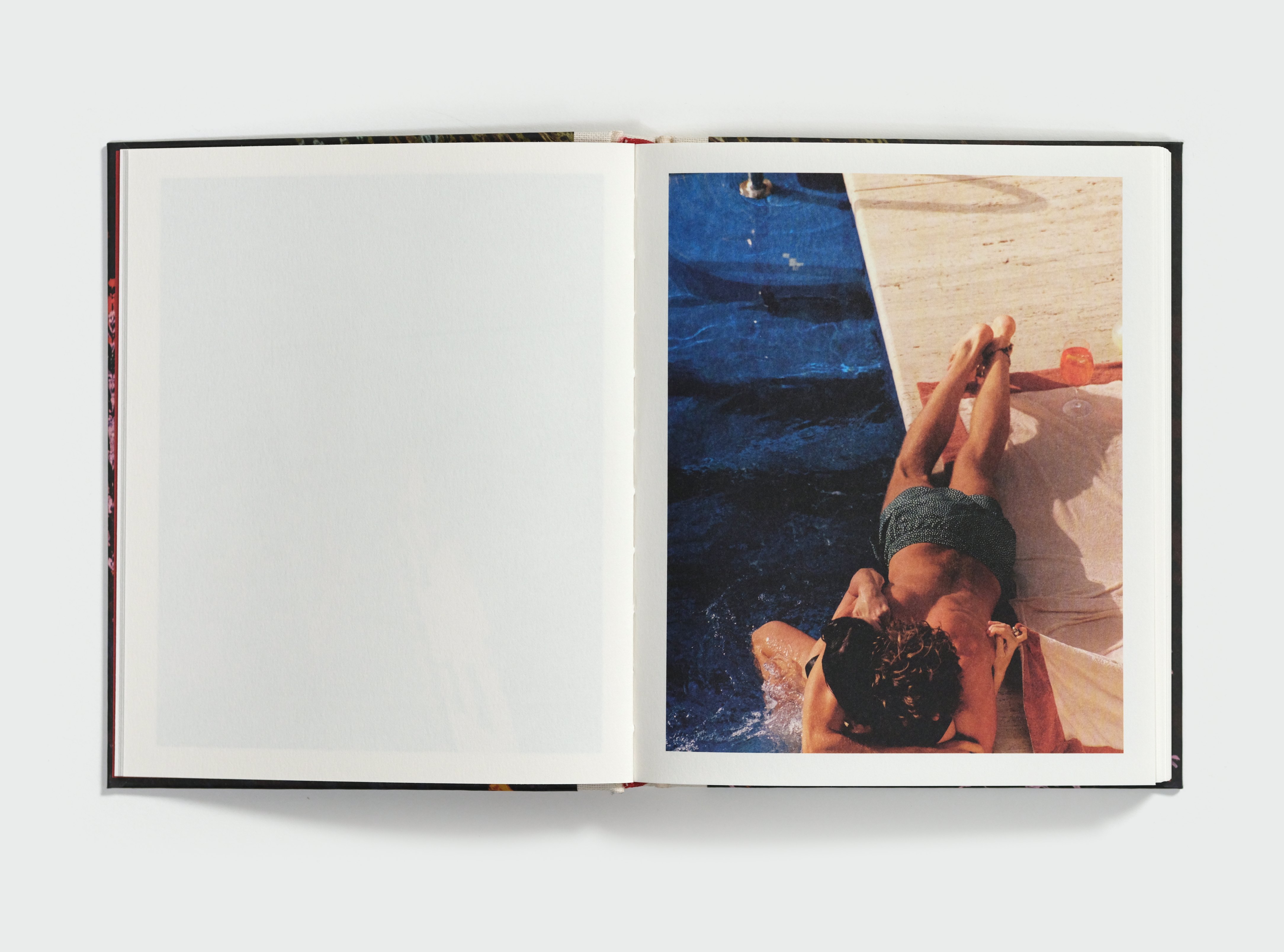 Dias by Pia Riverola — spread 2