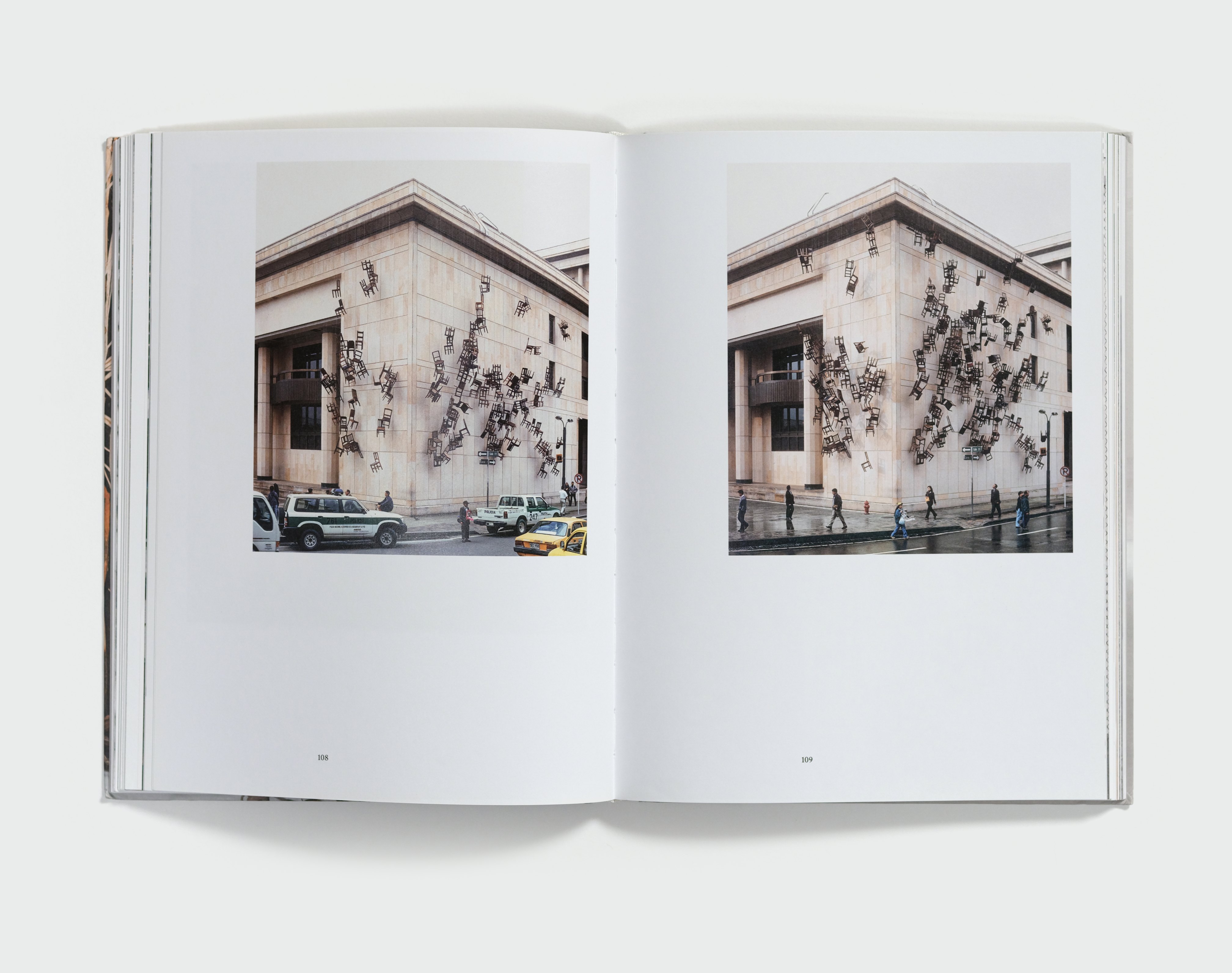 Doris Salcedo by Doris Salcedo — spread 6